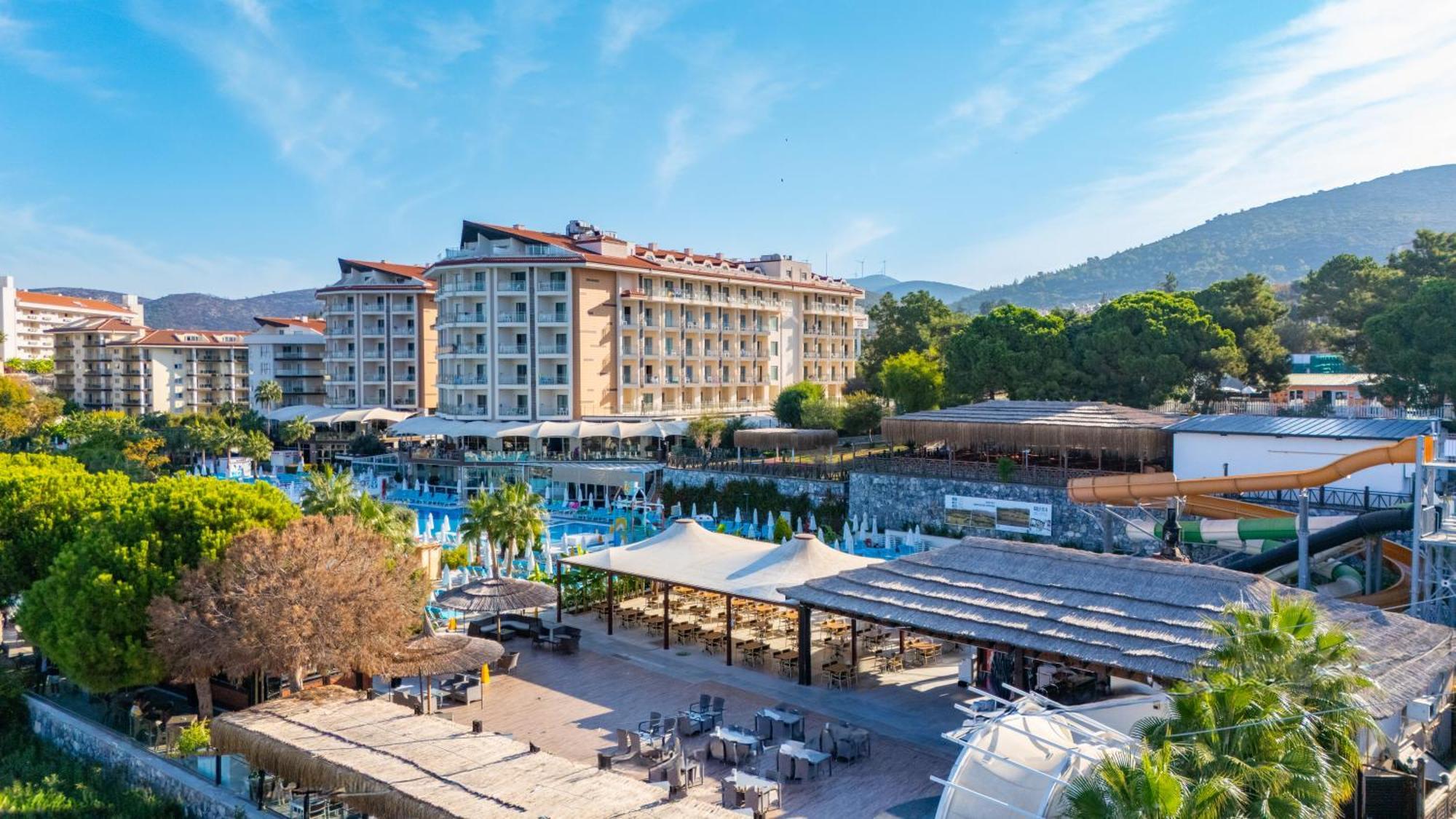 Ramada Resort Kusadasi & Golf Eksteriør bilde Club Hotel Sera